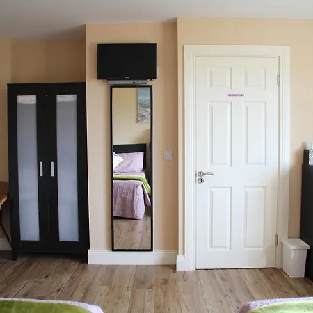 O'learys Bed and Breakfast 4*